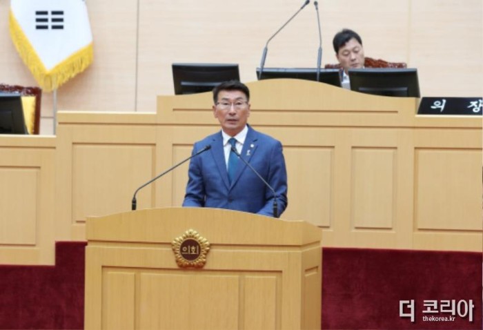 9월 15일 김재철 전라남도의원이 자유발언을 하고 있다.jpg