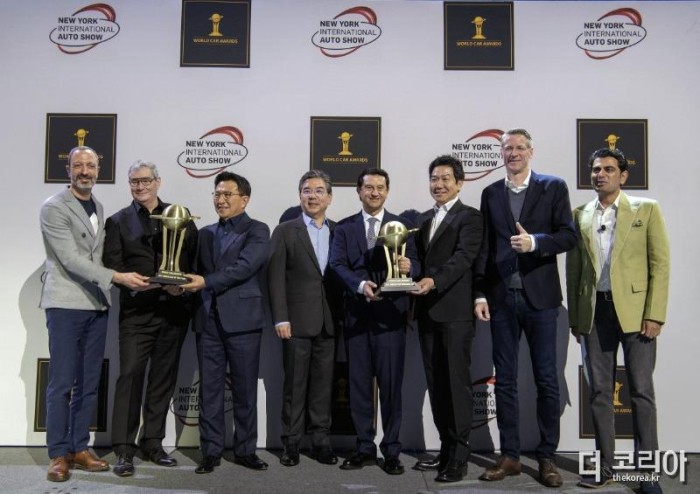 (사진1) 현대차그룹 3년 연속 세계 올해의 차 석권.jpg