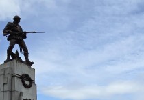 인천시의회 교육위원회, 캐나다 빅토리아 전몰장병 기념비 앞에서 한국 전쟁 참전 용사 묵념 진행