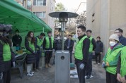주거 취약계층의 따뜻한 겨울나기 위해 모인 인천 중구 집수리 자원봉사자들