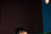 크러핀 김태형, 로맨틱 코미디 연극 ‘체인징 파트너’ 18일 첫 공연!…여심저격 로맨스 가이 '예고'